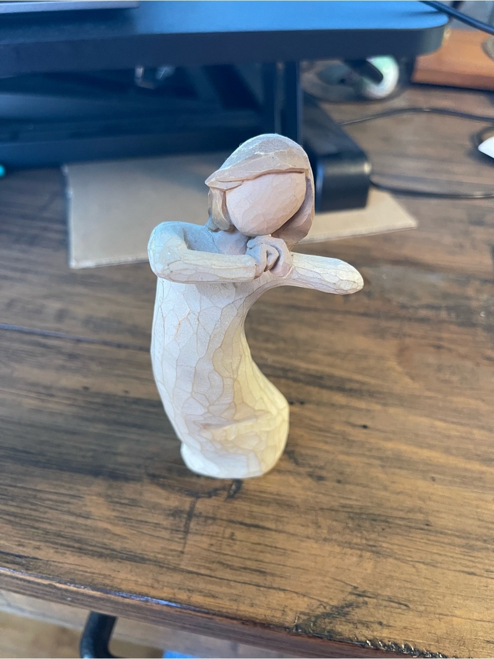 Willow Tree Cream Carved Figurine – Joyful Pose